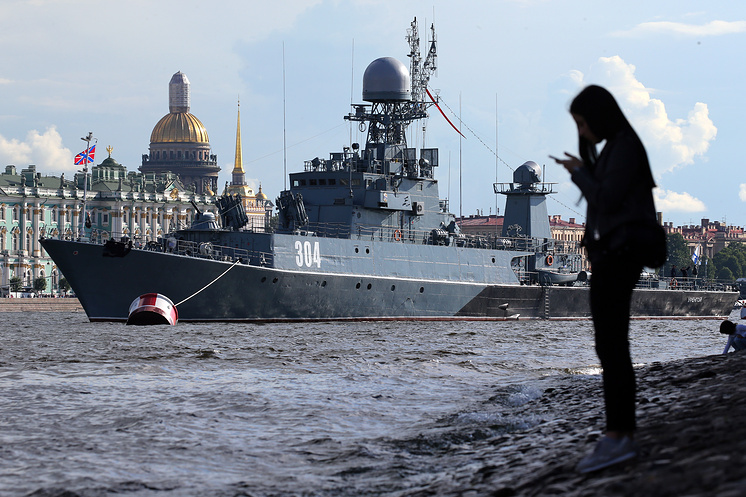 Корабль зеленодольск в кронштадте фото