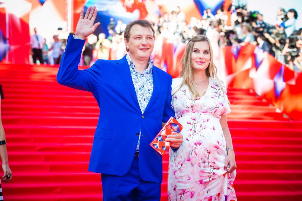 СМИ: Марат Башаров после развода с женой закрутил новый роман СМИ: Марат Башаров после развода с женой закрутил новый роман