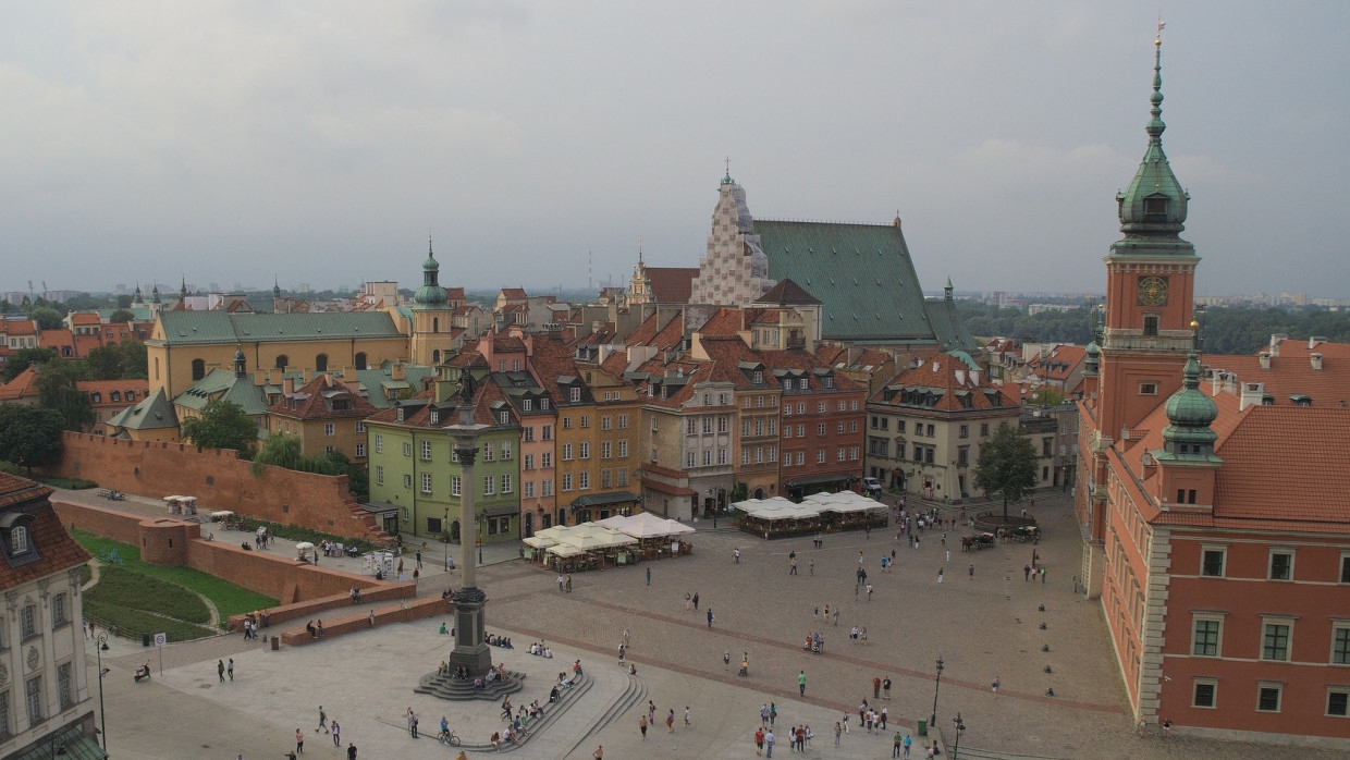 Политолог Трухачев объяснил страхом потерять дотации отказ Польши от выхода из ЕС Политолог Трухачев объяснил страхом потерять дотации отказ Польши от выхода из ЕС Политика