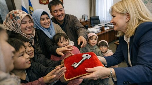 В Татарстане опять не нашлось многодетных семей коренных народов России, поэтому жилищные сертификаты подарили таджикам абдукодир назриев,администрация нурлата,дамир ишкинеев,исполнительный комитет асгатя габдуллина,мэрия,город сердобск,насибы назриев,Пензенская обл,[1011073],респ,Татарстан [169363]