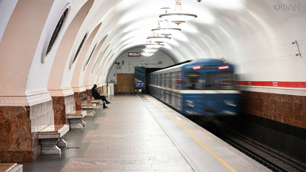 Ремонт фрунзенской метро спб. Петербургский метрополитен. Станция метро Фрунзенская Санкт-Петербург. Питерское метро Фрунзенская. Владимирская метро.