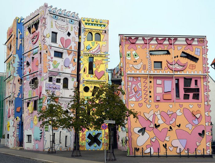 Счастливые дома Рицци Германия,дома,стрит-арт,фасад дома,художники