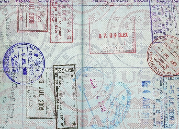 5 самых стильных и красивых в мире паспортов
