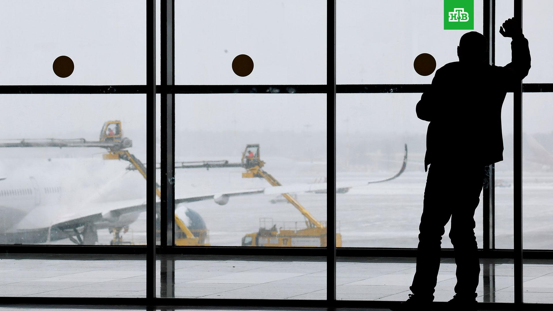 Задержки самолетов в москве. Задержка рейсов. Фото задержки самолета. Рейс задержан. Аэропорты Москвы фото с самолёта.