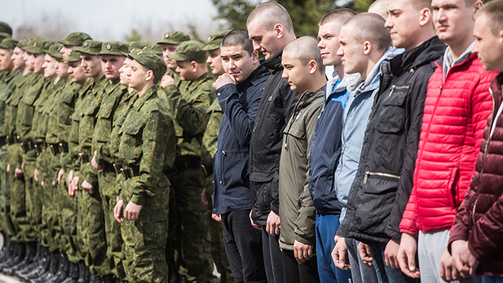 Досрочный дембель решит проблему уклонистов