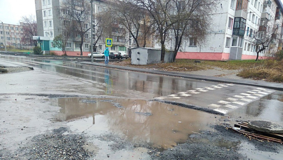 Стою я на автобусной остановке в надежде поймать попутную машину Стою я на автобусной остановке в надежде поймать попутную машину