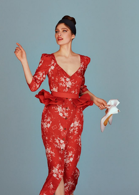 От восточной линии Алены Ахмадуллиной до круиза от Ульяны Сергеенко: лукбуки новых коллекций российских дизайнеров От восточной линии Алены Ахмадуллиной до круиза от Ульяны Сергеенко: лукбуки новых коллекций российских дизайнеров Мода,Новости моды