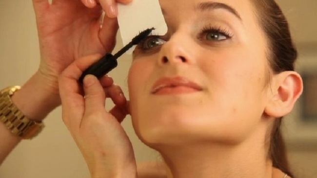 Держите шпаргалку: советы по макияжу, которые оценят даже те, кто не красится
