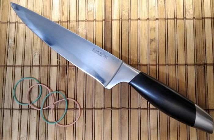 Японский способ нарезки очень простой и действенный, для его реализации нужен нож и резинка