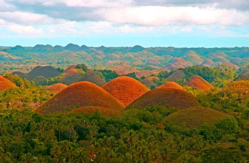 6. Шоколадные холмы на Филиппинах красивые места, прекрасная планета, чудеса природы