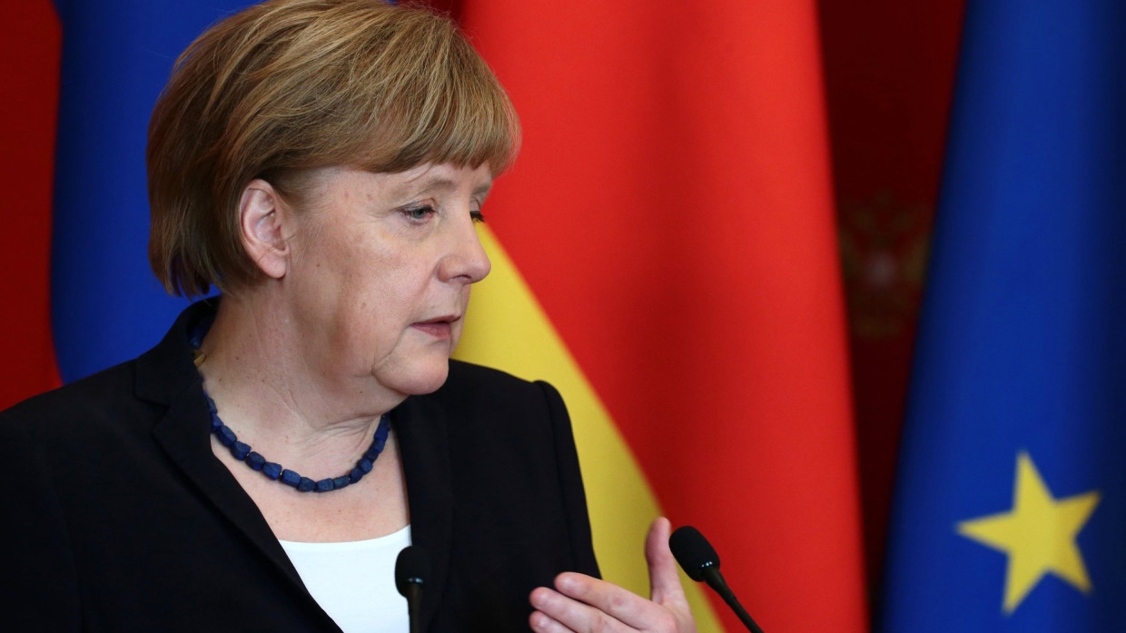 Меркель: Евросоюз обсуждает форматы диалога с Россией