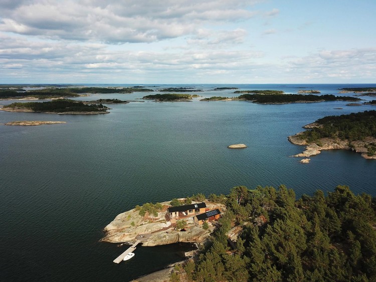 Дом финских дизайнеров на живописном острове