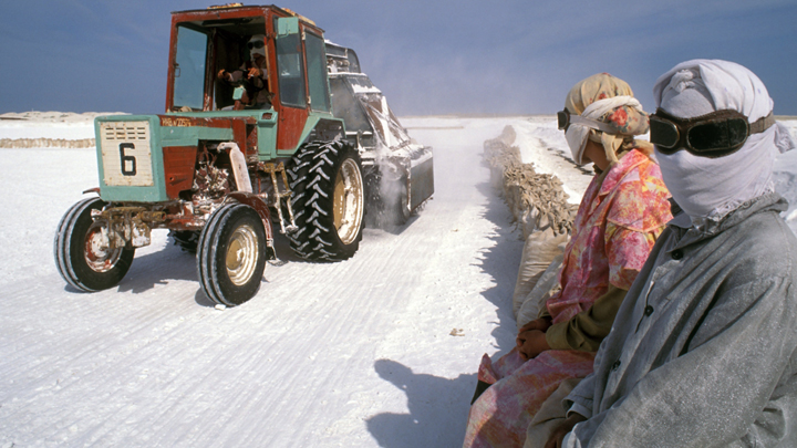 Женщинам разрешили убиваться по-новому: Минтруд реализует феминистские планы Собчак