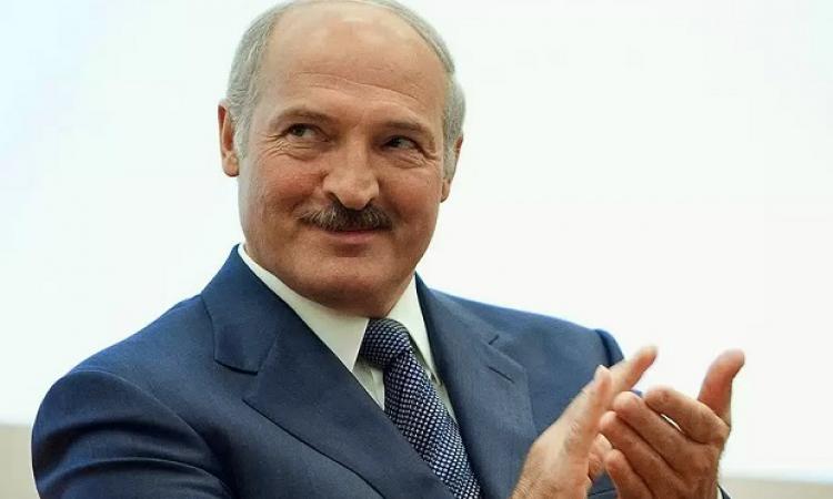 Лукашенко рассказал об обещании Путина поддержать экономику Белоруссии