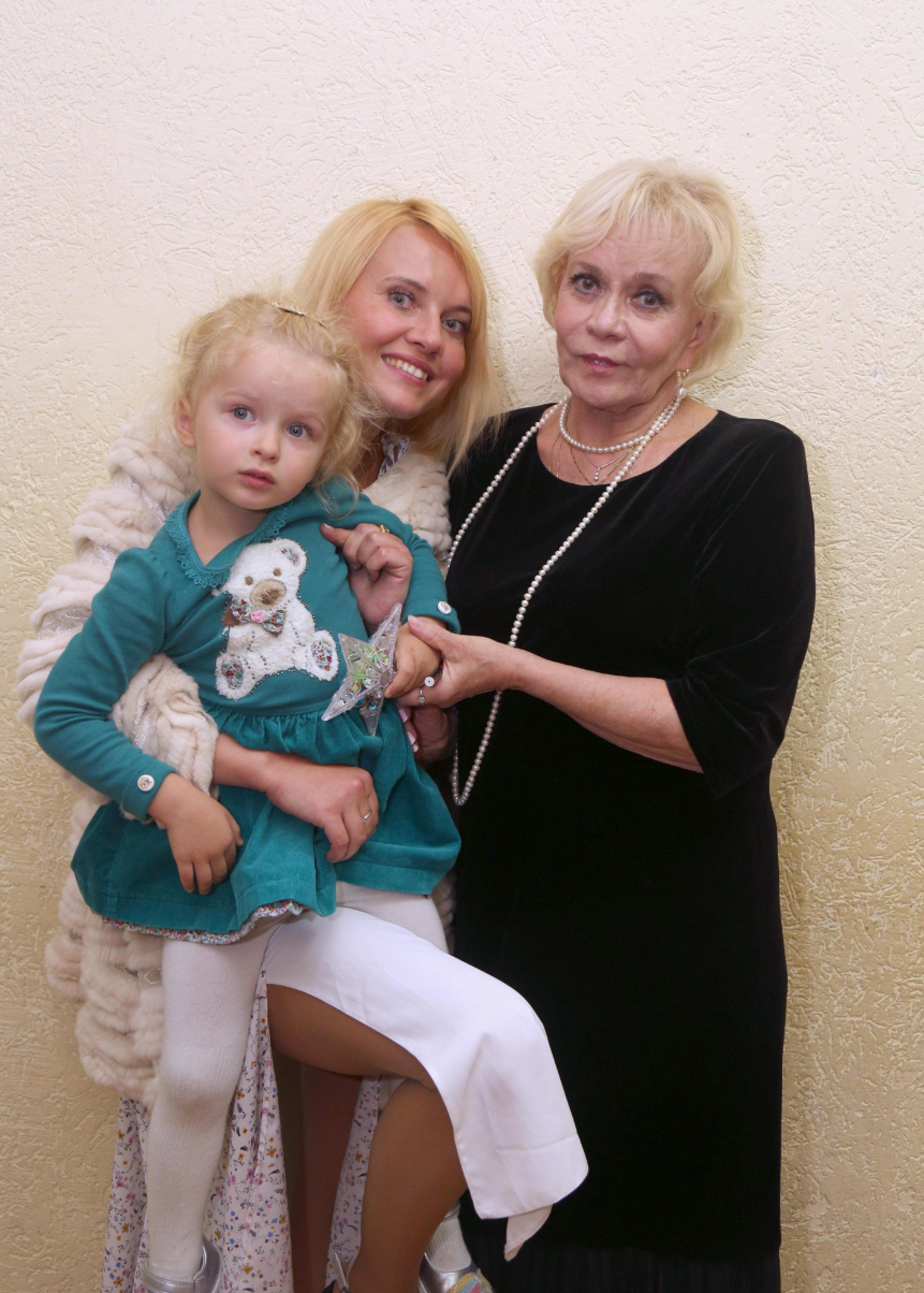 Как выглядит единственная дочь звезды «А зори здесь тихие» Ирины Шевчук Шевчук, актриса, Александра, АфанасьеваШевчук, жизни, снова, девушка, помочь, Ирина, после, очень, дочери, продюсером, Всеволода, смогла, Александру, тобой, поступила, АфанасьевуШевчук, когда