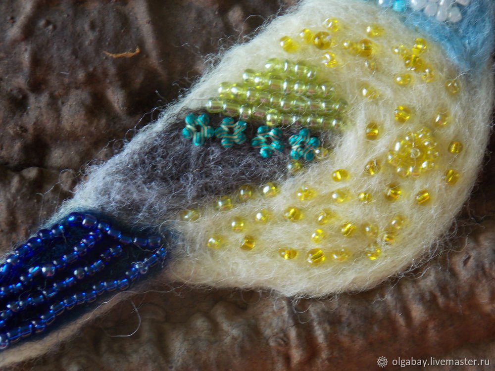 Делаем брошь «Синичка» из войлока и бисера Делаем брошь «Синичка» из войлока и бисера валяем брошь