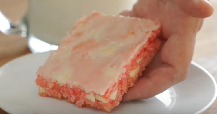 приготовление клубничного брауни