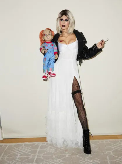 Нина Добрев