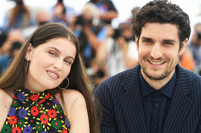 Канны-2021: Летиция Каста и Луи Гаррель представили свой новый фильм — первый выход пары после рождения ребенка