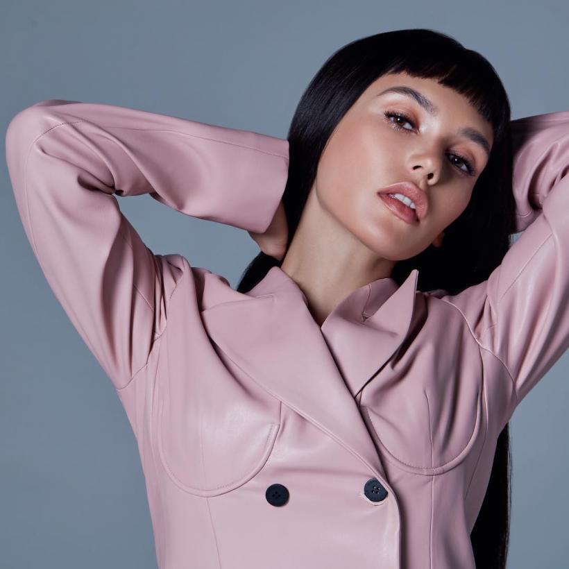 Обвиненная в эскорте Серябкина намерена подать в суд за клевету