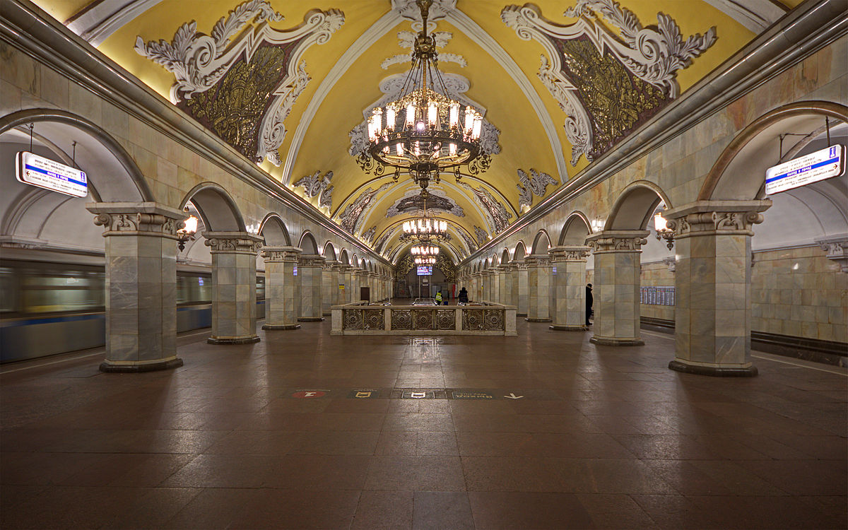 7 самых красивых станций московского метро