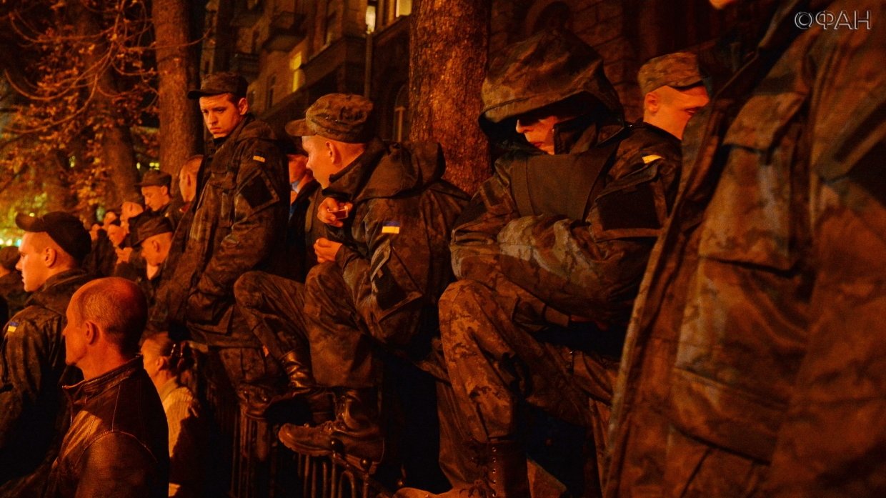 Донбасс сегодня: «правосек» расстрелял бойца ВСУ, националисты формируют заградотряды