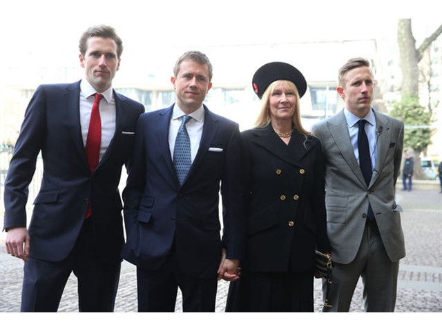 США 240 лет ,но правят там те же аристократические семьи выходцы из Европы и кем был на самом деле Бернард Барух США 240 лет ,но правят там те же аристократические семьи выходцы из Европы и кем был на самом деле Бернард Барух история