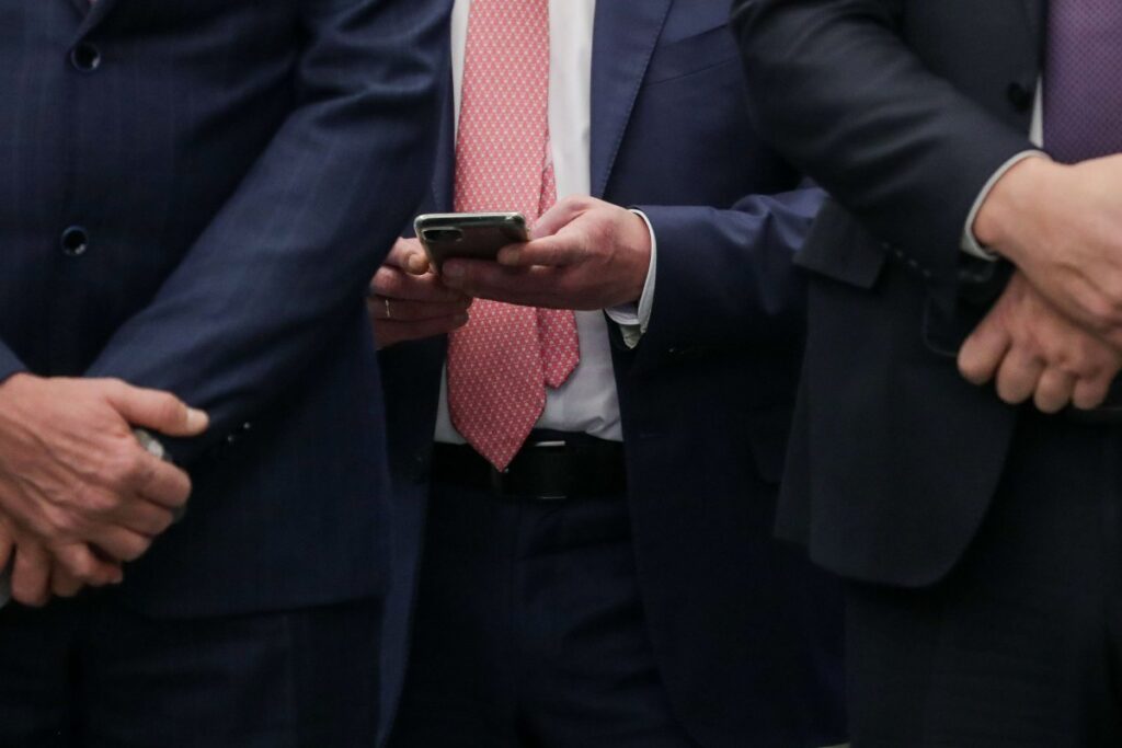 В Госдуме заявили, что WhatsApp* ждет судьба Viber