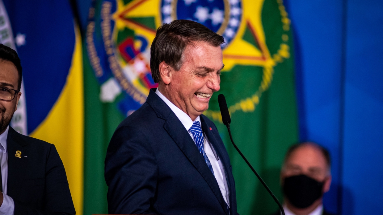 Болсонару добивается импичмента судьи Верховного суда Бразилии Весь мир