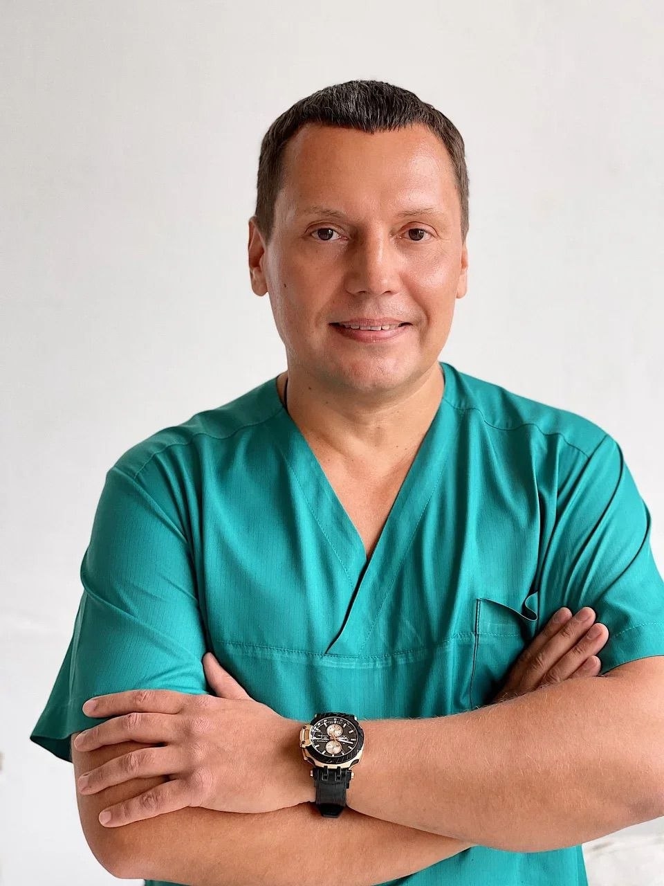 Врач-остеопат Андрей Леоненко