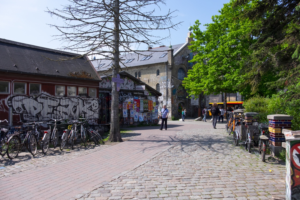 Шпионские фото из непризнанной страны Западной Европы 