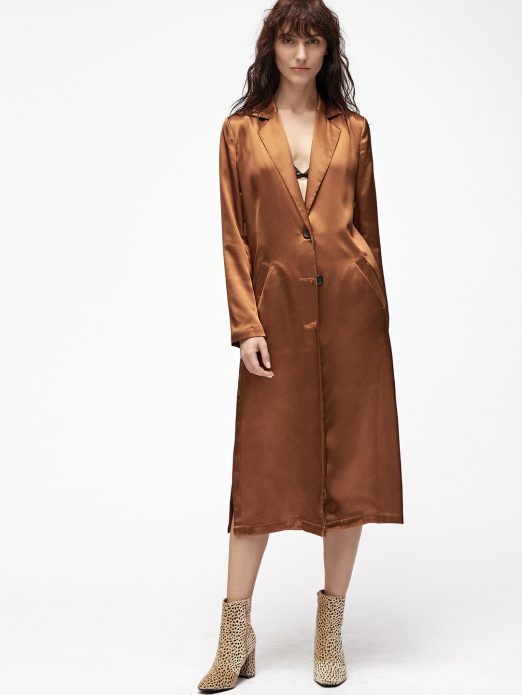 Халаты и винил: 35 самых модных моделей плащей этой осени! Халаты и винил: 35 самых модных моделей плащей этой осени! гардероб,мода,мода и красота,модные тенденции,одежда и аксессуары