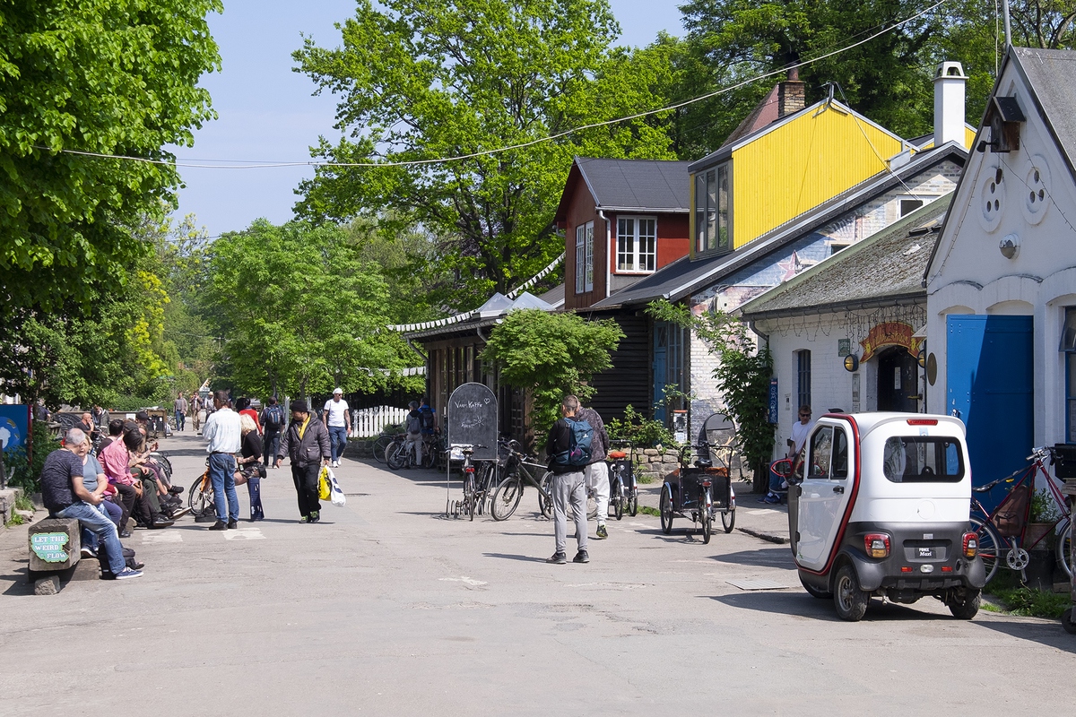 Шпионские фото из непризнанной страны Западной Европы 