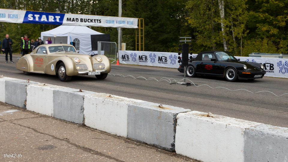 Маленькая девочкая и большие машины Маленькая девочкая и большие машины авто и мото,автомобили,автомобиль,история,машины,Россия,тюнинг