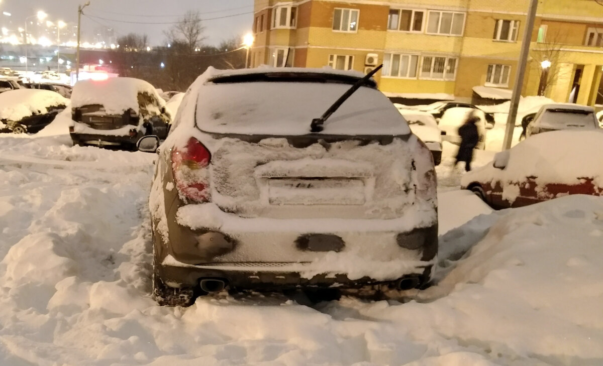 Как вытащить авто из снега без чьей-то помощи: хитрости