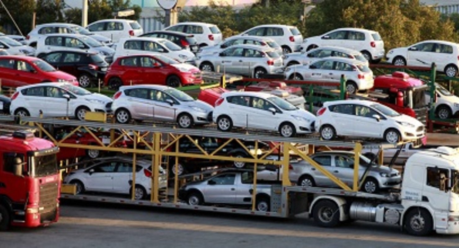 Россия в 2021 году увеличила экспорт легковых авто на 60%