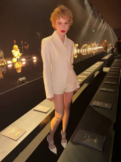 Кристина Романова, Оксана Бондаренко, жена главы Газпромбанка Даша Попова и экс-супруга беглого банкира Татьяна Корсакова на показе Schiaparelli instagram (инстаграм),социальная сеть,isabel marant,saint laurent,андрей акимов,Андрей Бородин,банк,город москва,белой дачи,вита клац,владимир цыганов,Владислав Доронин,Газпромбанк,г,Москва [1405113],дарья бондаренко,дарья лисиченко,дарья попова,даур каролин,Диана Крюгер,Елена Перминова,Ирина Шейк,кристина романова,марка эйдельштейна надя ли коэн,оксана бондаренко,татьяна корсакова,ферраньи кьяра,ханна леони