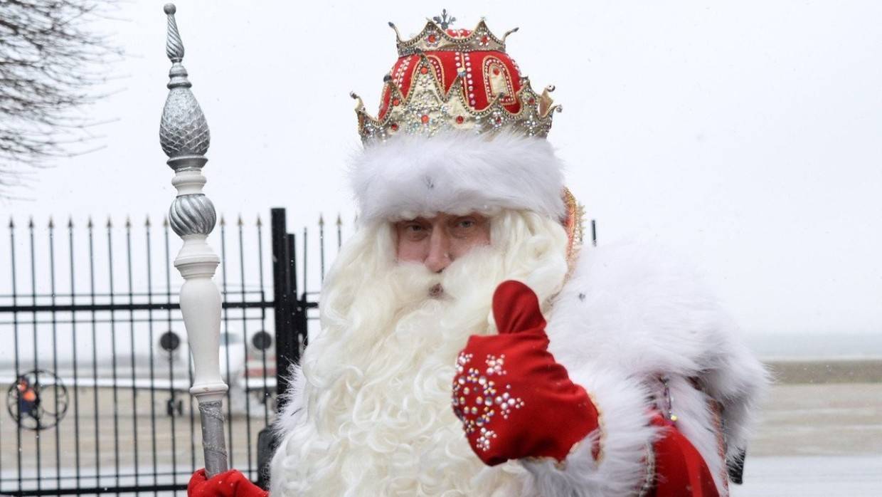 Суд в Великом Устюге вернул петербургскому юристу Мирзоеву иск против Деда Мороза
