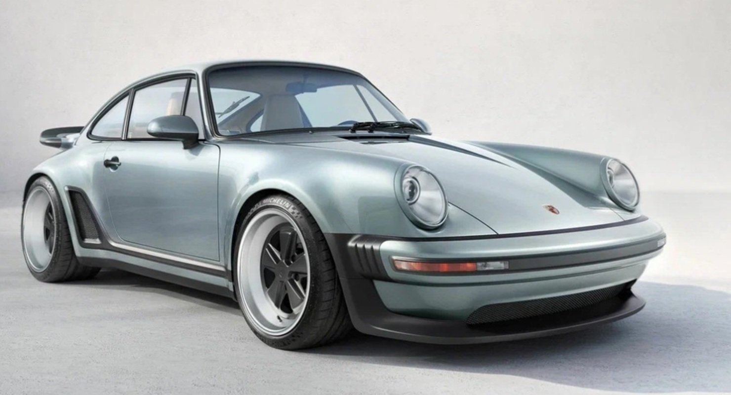 Ателье Singer представило роскошный рестомод на базе 911 Turbo с 450-сильным турбомотором