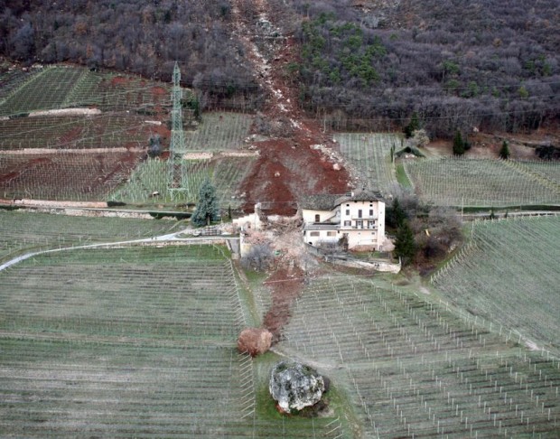 Как с горы скатился. 