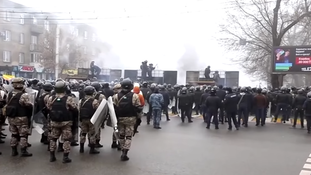 Генсек ОДКБ: миротворцы пробудут в Казахстане несколько дней либо недель