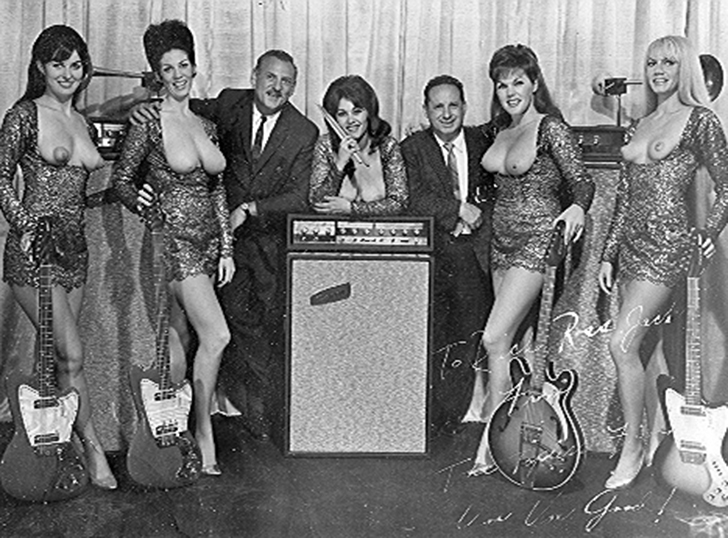 Как женщины пели на сцене с обнаженной грудью. История музыкальных топлес-групп Как женщины пели на сцене с обнаженной грудью. История музыкальных топлес-групп девушки