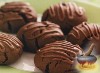 Фото к рецепту: Шоколадное печенье с миндальной глазурью