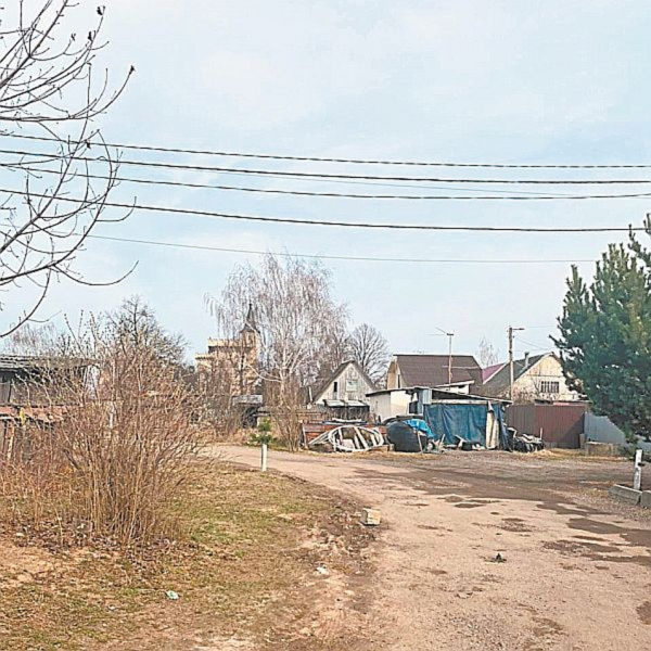 Деревня Грязь, где живут Пугачева и Галкин