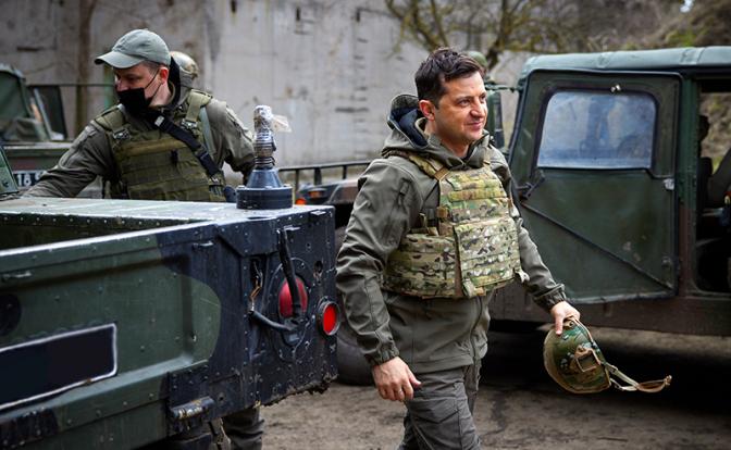 Война за Донбасс еще не началась, а «волки» в Киеве на глазах становятся «кроликами»