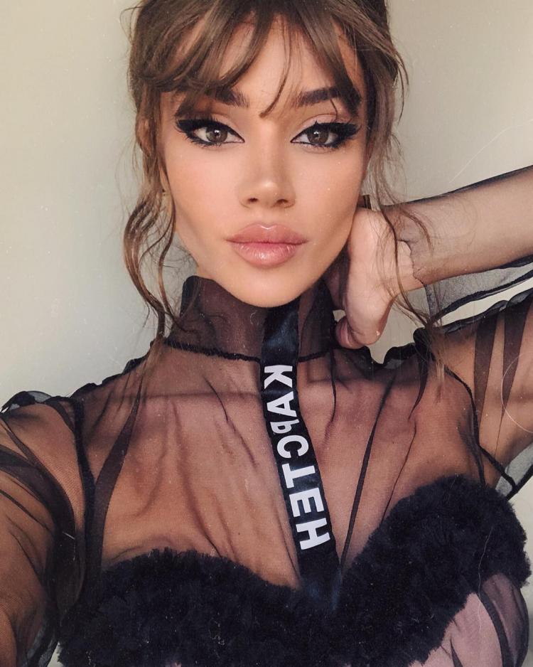 Знакомьтесь, это – Расалия Милена. И её фото бьют все рекорды в Instagram Знакомьтесь, это – Расалия Милена. И её фото бьют все рекорды в Instagram