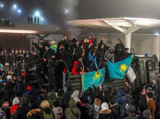 Демонстрация в день инаугурации, или Токаеву напомнили о непрочности его власти