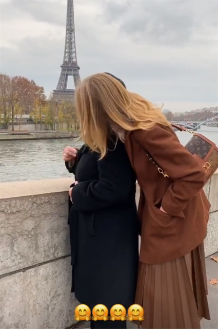 Наталья Водянова устроила бабушке экскурсию по Парижу новости