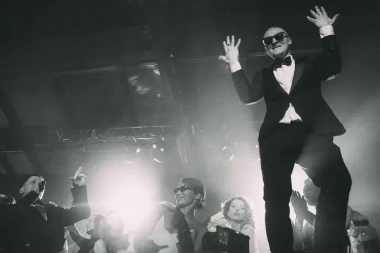 Аглая Тарасова с экс-бойфрендом Антоном Филипенко и его новой девушкой, Ольга Сутулова, Сергей Жуков с женой и дочерью посетили вечеринку в Москве Григорий, Гухман, Филипенко, Аглая, Енакаева, Чехов, Ксения, Игорь, Жуков, Тарасова, Уколова, ИльяшенкоПолина, ЖуковаЛукерья, ВерникНа, Ильевская, Света, ИльевскаяДиана, Москве, московском, прошло