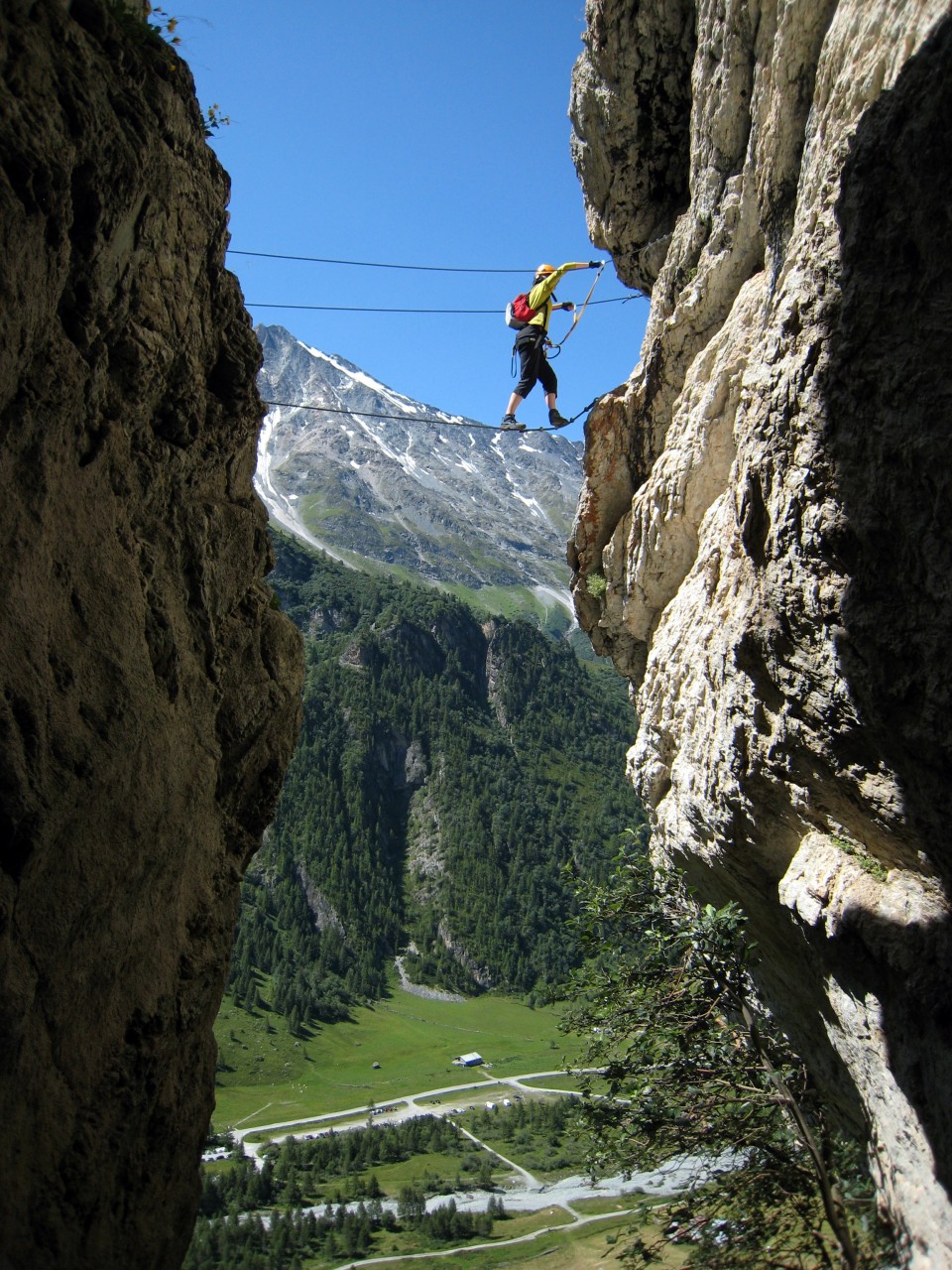 Via Ferrata - железная тропа - не дай бог кому-то на нее попасть! Via Ferrata - железная тропа - не дай бог кому-то на нее попасть!